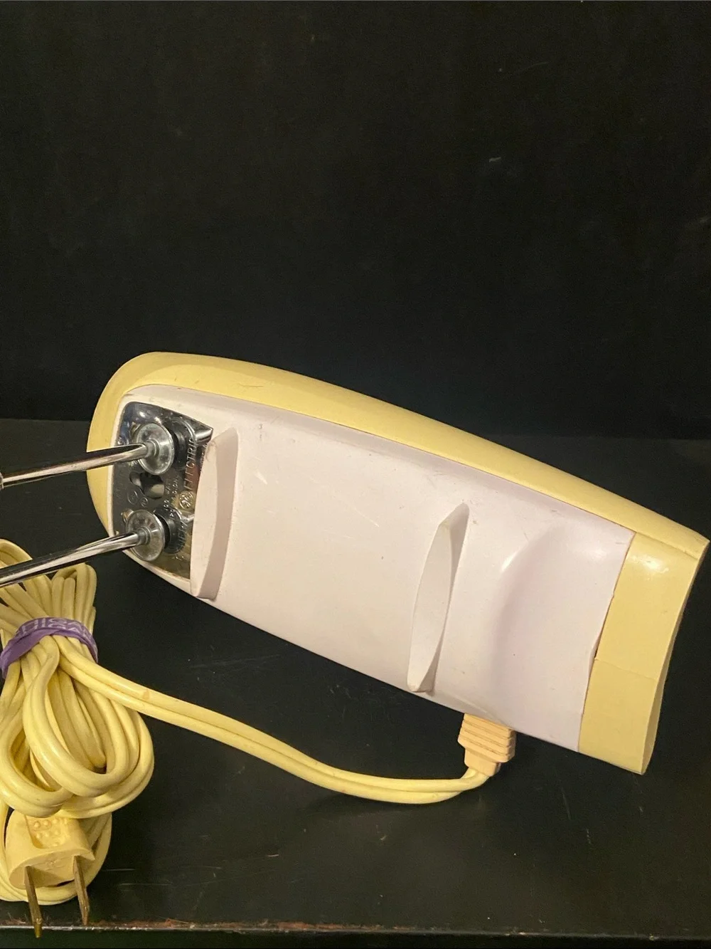 MCM  60s General Electric Handheld Mixer Model 20M47 MCM DESIGN 3-Speed